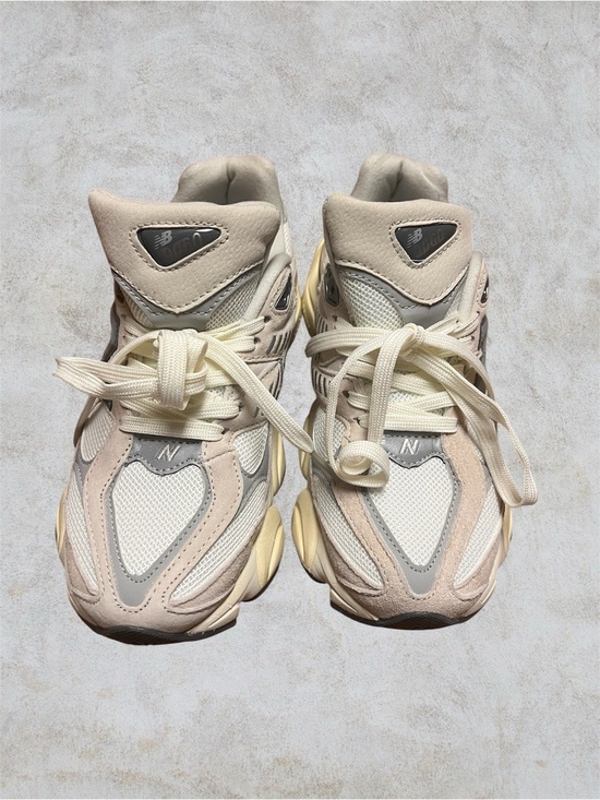 New Balance Shoes - New Balance Women's Cream and White Chunky Retro Sneakers